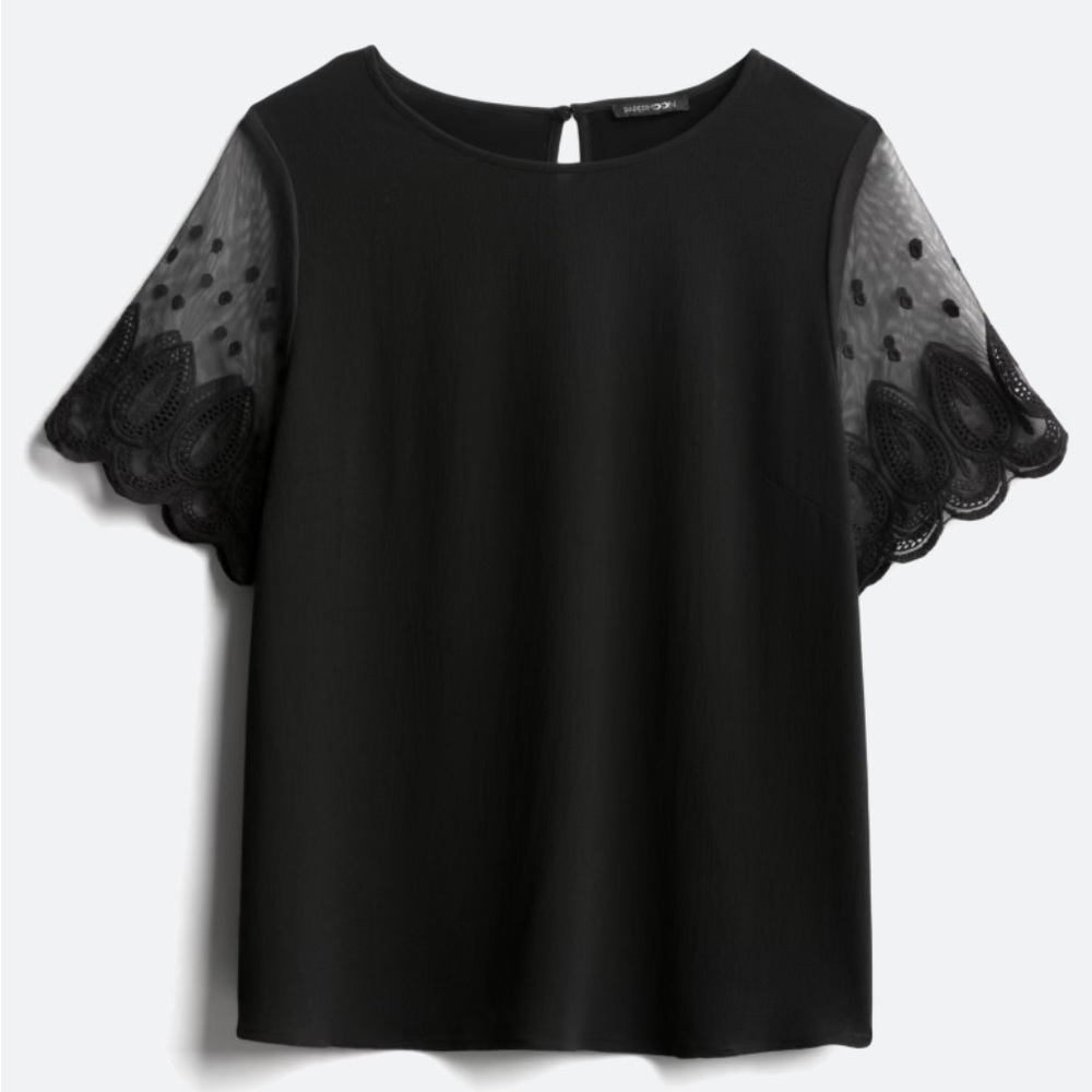 Black blouse with Lace sleeve details